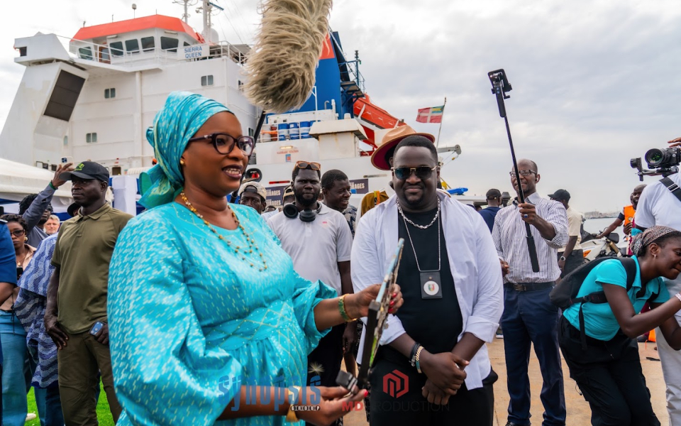 Madame la ministre chargée des industries culturelles et créatives-  Madame Coumba Diop 